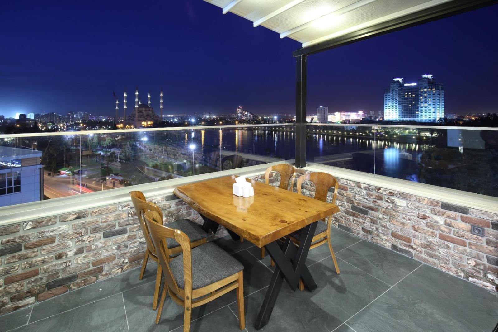 Adana Taskoeprue Hotel Екстер'єр фото