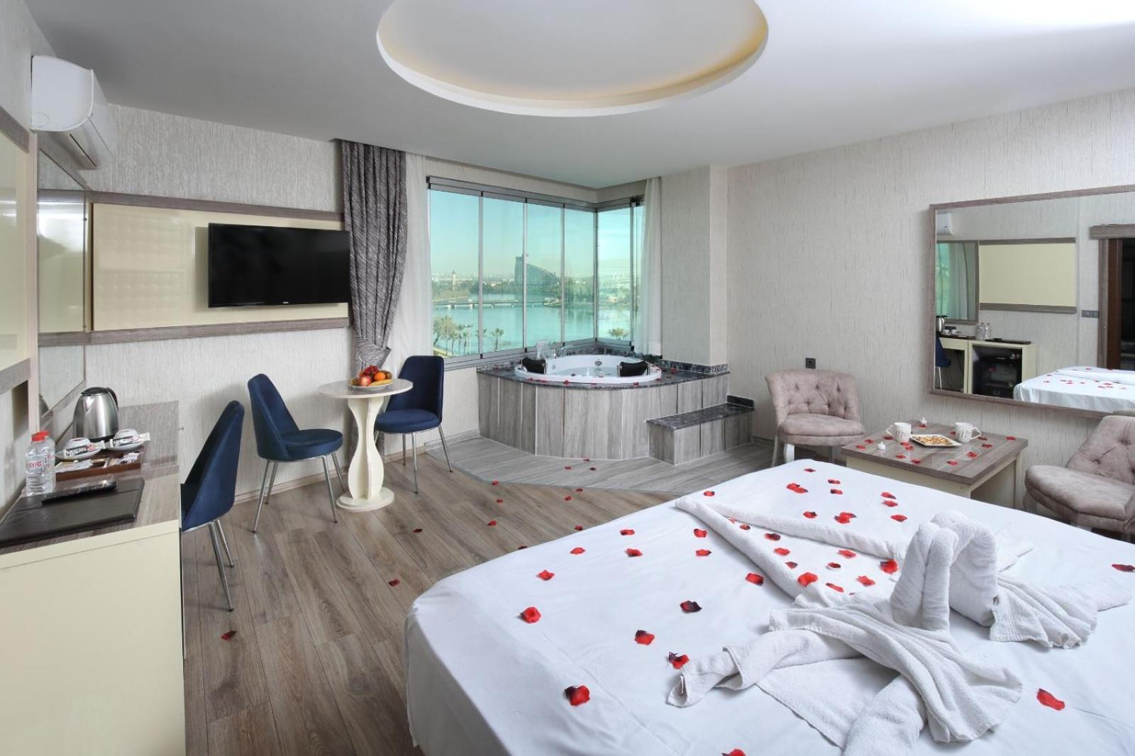 Adana Taskoeprue Hotel Екстер'єр фото